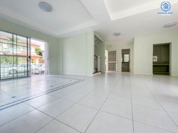 *****บ้านเดี่ยวมือสองย่านนนทบุรี แบรนด์ LH ม.ชลลดา บางใหญ่-เซ็นทรัลเวสต์เกต หลังมุม เนื้อที่ 59.4 ตร.ว. ฟังก์ชัน 3 ห้องนอน 2 ห้องน้ำ จอดรถได้ 2 ที่จอดรถ พร้อม Facilities ครบครัน บนทำเลเดินทางสะดวก เชื่อมต่อถ.กาญจนาภิเษก ใกล้รถไฟฟ้าสายสีม่วง "สถานีคลองบางไผ่"